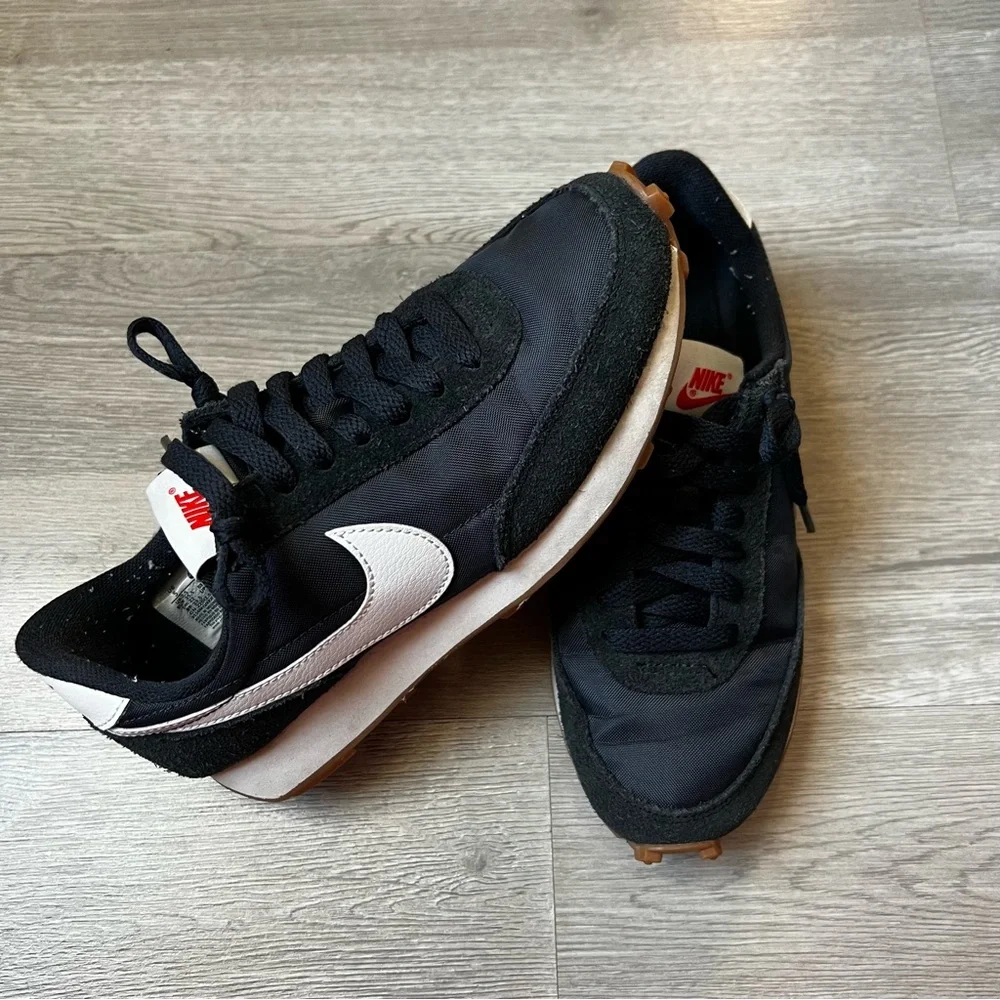 Nike DayBreak Black and White Sneaker